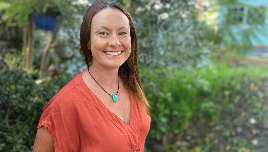Hollie Booth Hypnotherapy & Holistic Therapies image 1