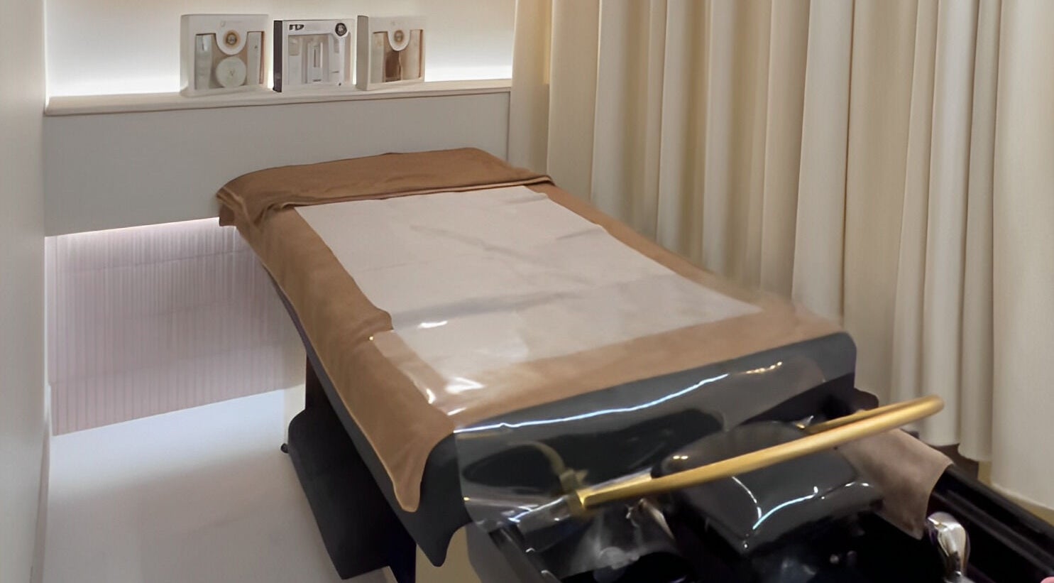 Relaxing treatment room at Milash Studio Merrylands, Merrylands, New South Wales, AU. Cozy and inviting ambiance.