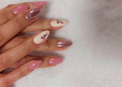 Stylish pink and metallic nails from I.T Nails - Home Service, Riyadh, Riyadh Province, SA.