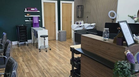 Gambar Hair by Katie Taylor 3