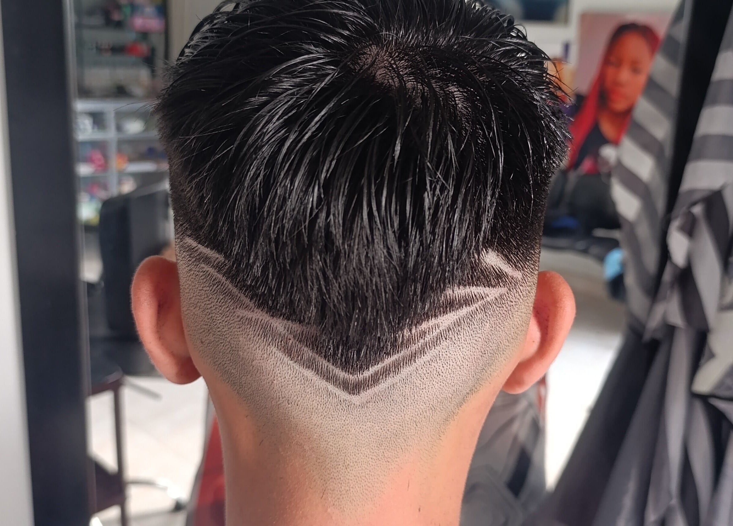 Diseño de corte moderno en JD Barber Shop, Palmira, Valle Del Cauca, CO.