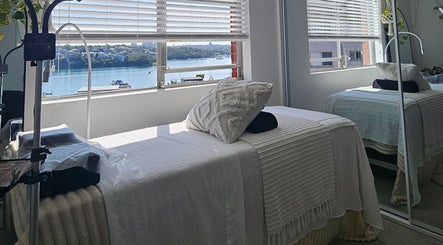 Sydney LED Eyelash Extensions