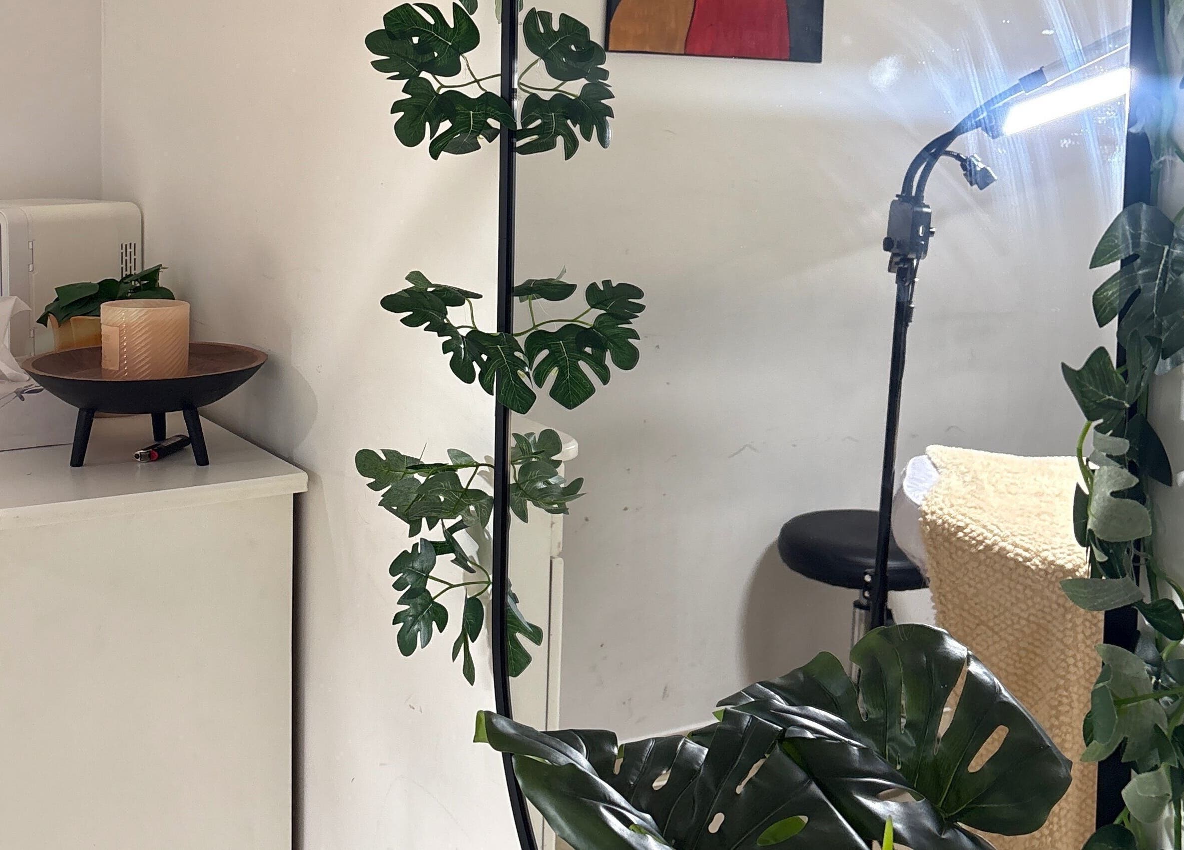 Espaço aconchegante do Studio Maria Nascimento em Anderlecht, Bruxelles, BE, com decoração e iluminação suave.