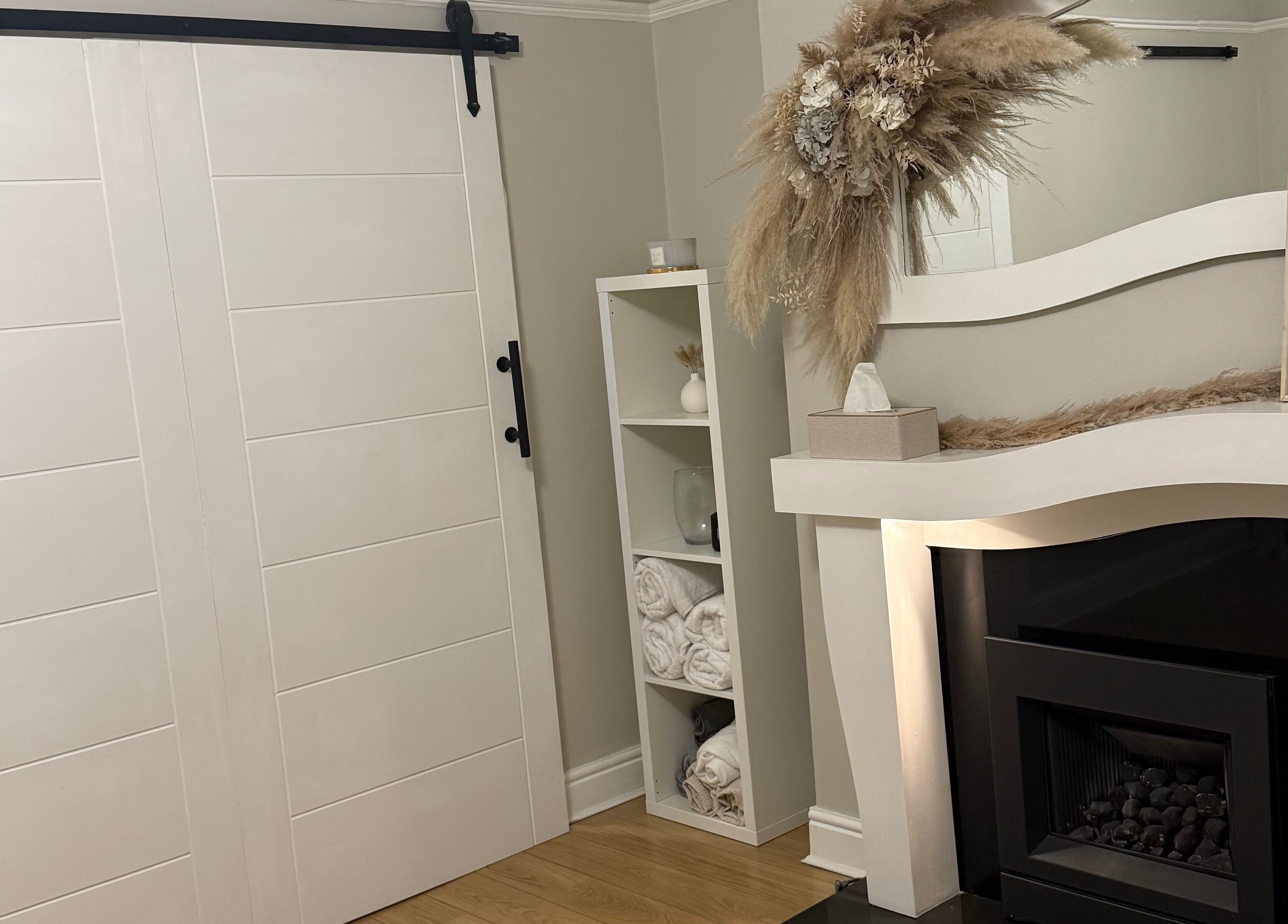 Cozy chic room at Touch Of Shannon, Workington, England, GB, featuring stylish decor and calming ambiance.