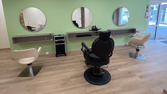 Kils The Barber
