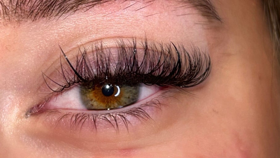 Lilyvioletlashes image 1
