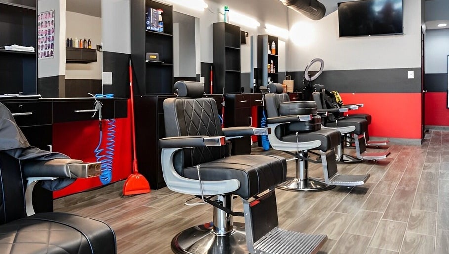 Image de Anglins barbershop & salon 1