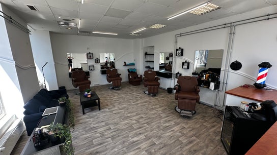 Dev’s Barberhood