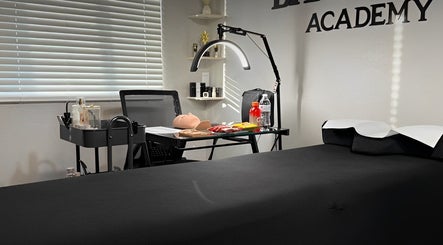 Danibrows Academy