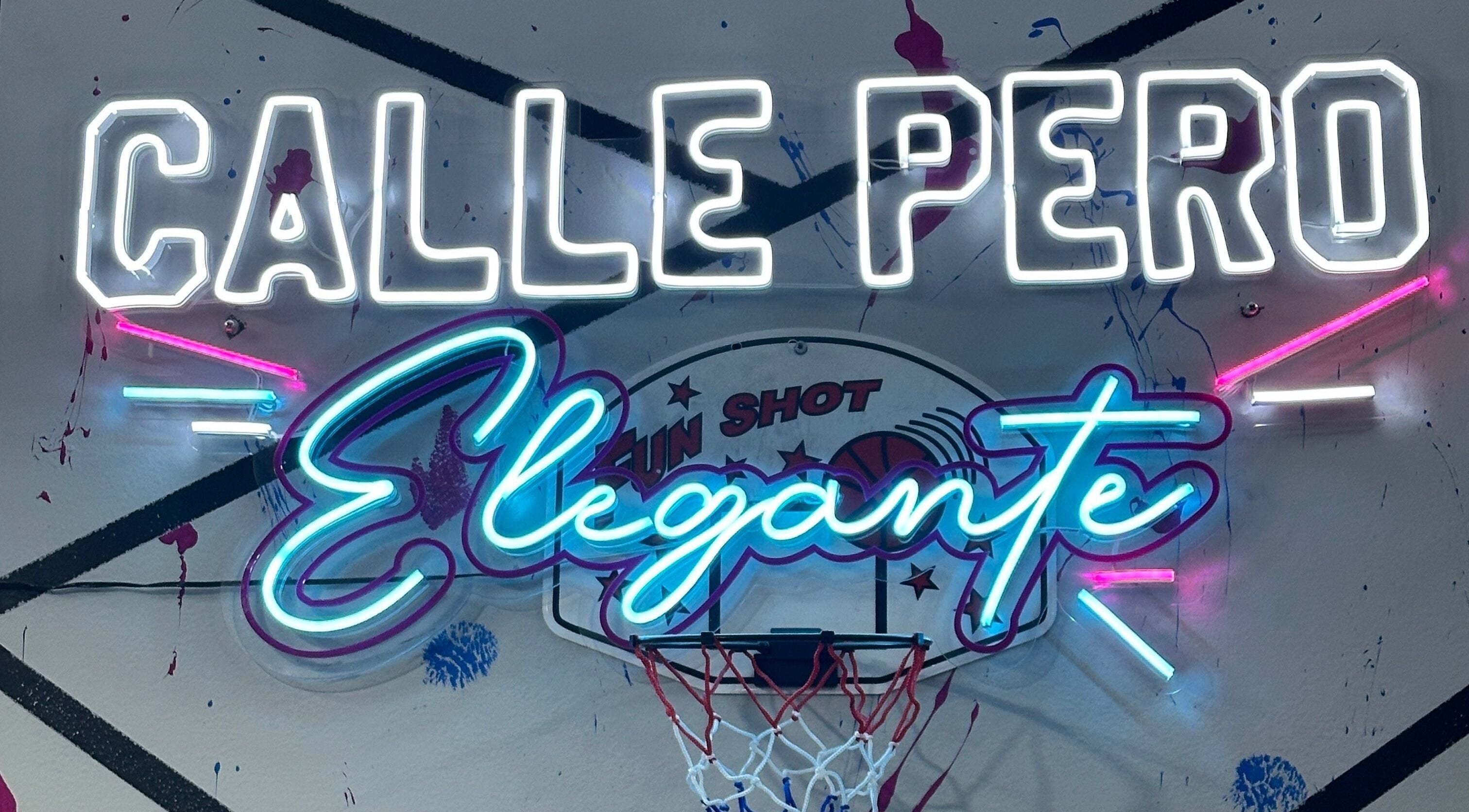 Letrero neón colorido en ImBarber18 - Nariño Sur, creando ambiente moderno en Bogotá, Bogotá, CO.