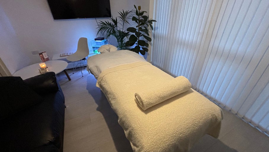 JK Aesthetics & Beauty image 1