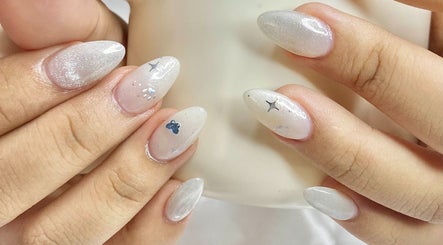 UNHAE Nails image 2