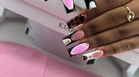 _Nails_byarii