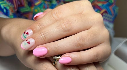 Quartz Nail Bar