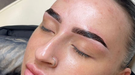 Groomed eyebrows at V Lbeauty Mcr, Manchester, England, GB, showcasing precision beauty treatments.