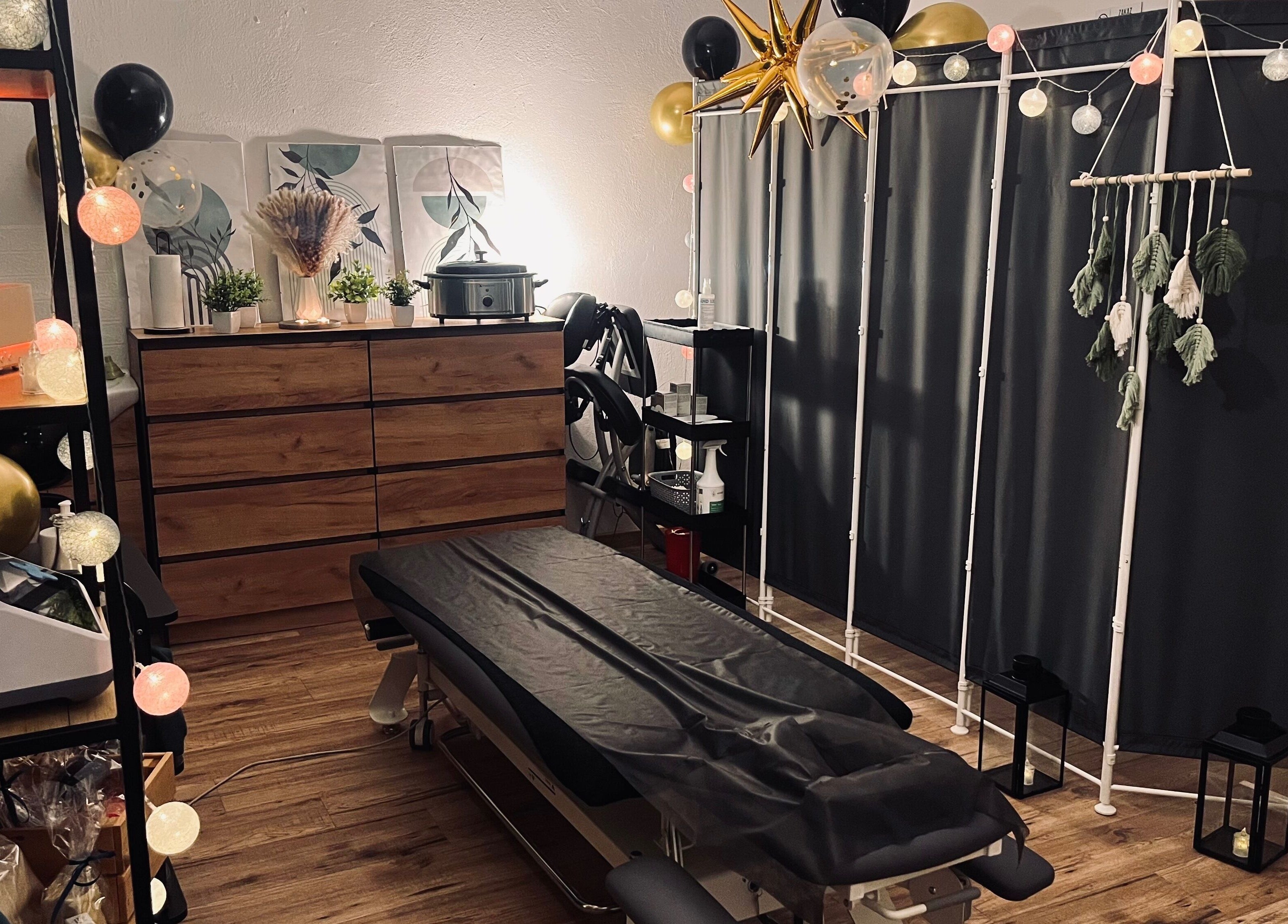 Przytulne wnętrze Strefa Zdrowia Gabinet Masażu Jolanta Wojtczak w Krzywin, Województwo Wielkopolskie, PL.