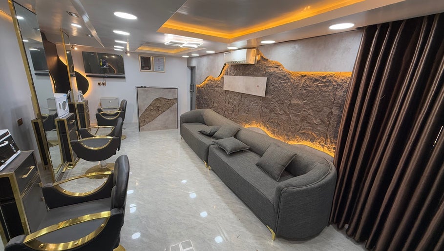 Vegas Vip Salon image 1