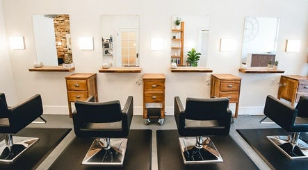 Trim Hair Salon