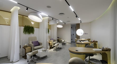Moon and Me Salon, bilde 2