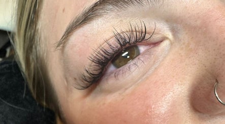 Imagen 3 de lashes for dais