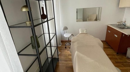 Brows by Madara Centrs