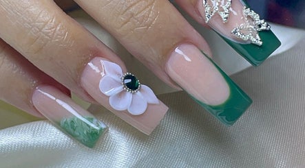 Luz Morel Nails Study