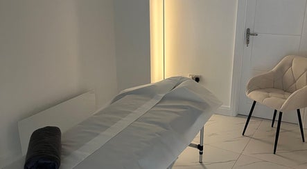 Εικόνα Mata Wellness Osteopathy & Sports Injury Clinic | Massage Therapy South Woodford 3