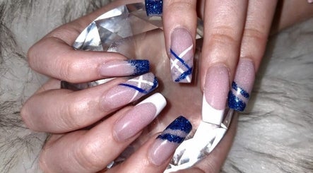 Image de Divine Nails 3