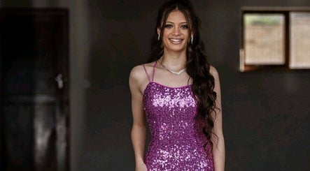 Elegante Dress Hire image 2