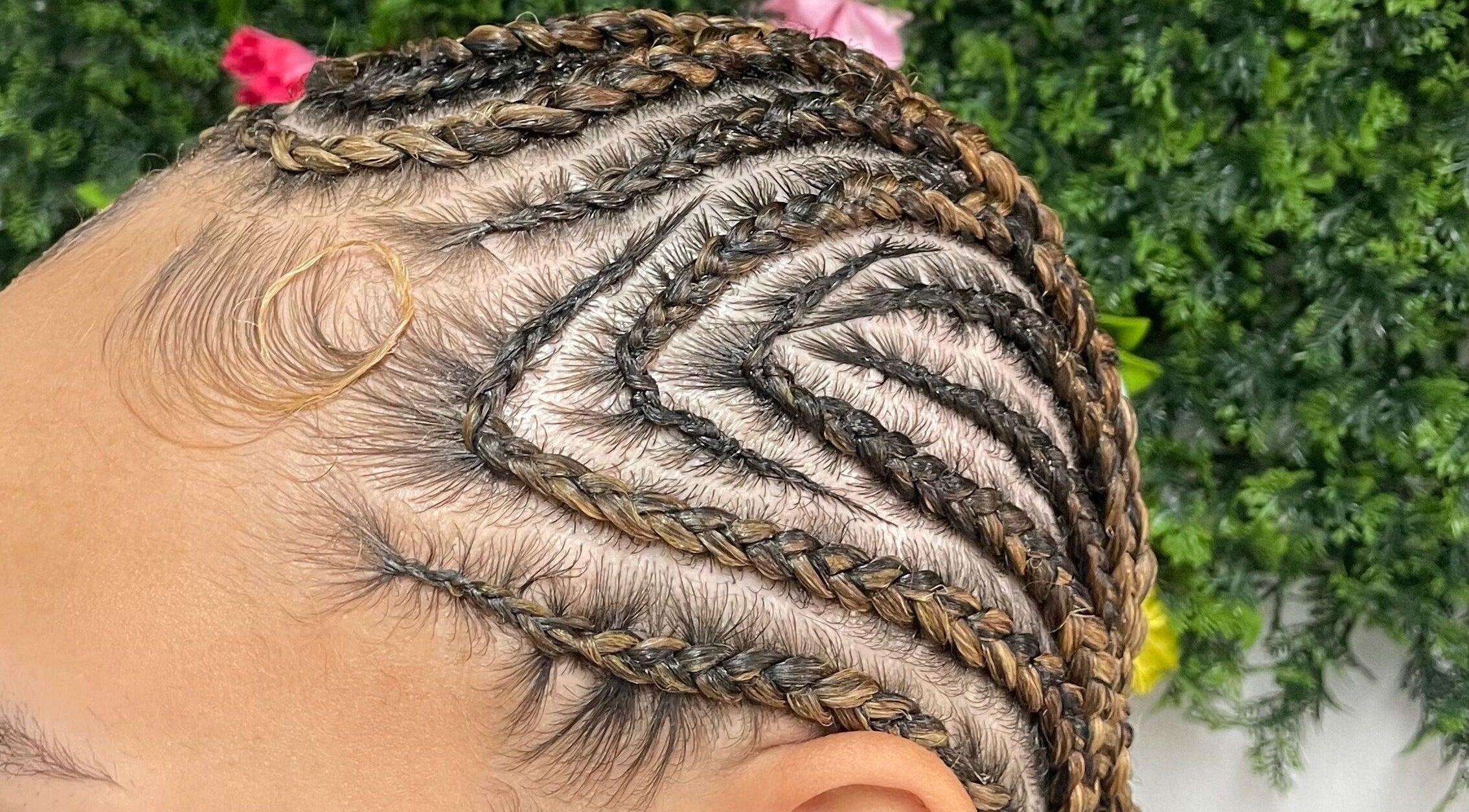 Kunstzinnig gevlochten haar bij Midonahair, Utrecht, Utrecht, NL voor een unieke look.