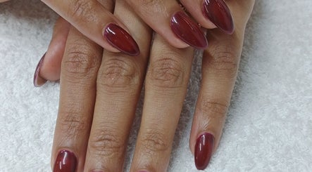 Nosymnailsandbeauty billede 3