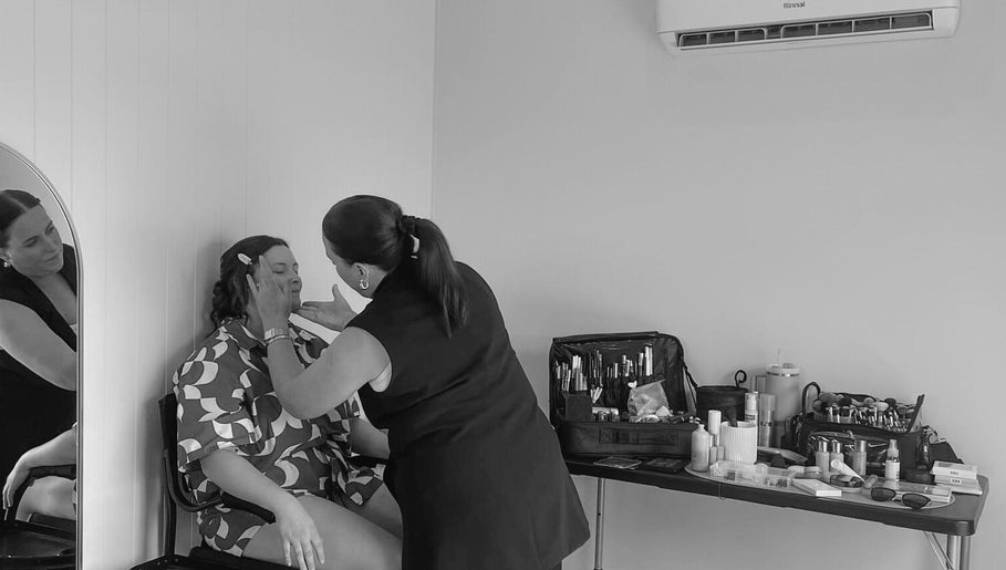 Artist working on a client's makeup at Colestè Twilley Makeup, Crows Nest, Queensland, AU.