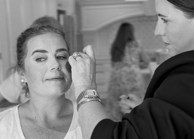 Artist applying makeup at Colestè Twilley Makeup, Crows Nest, Queensland, AU.