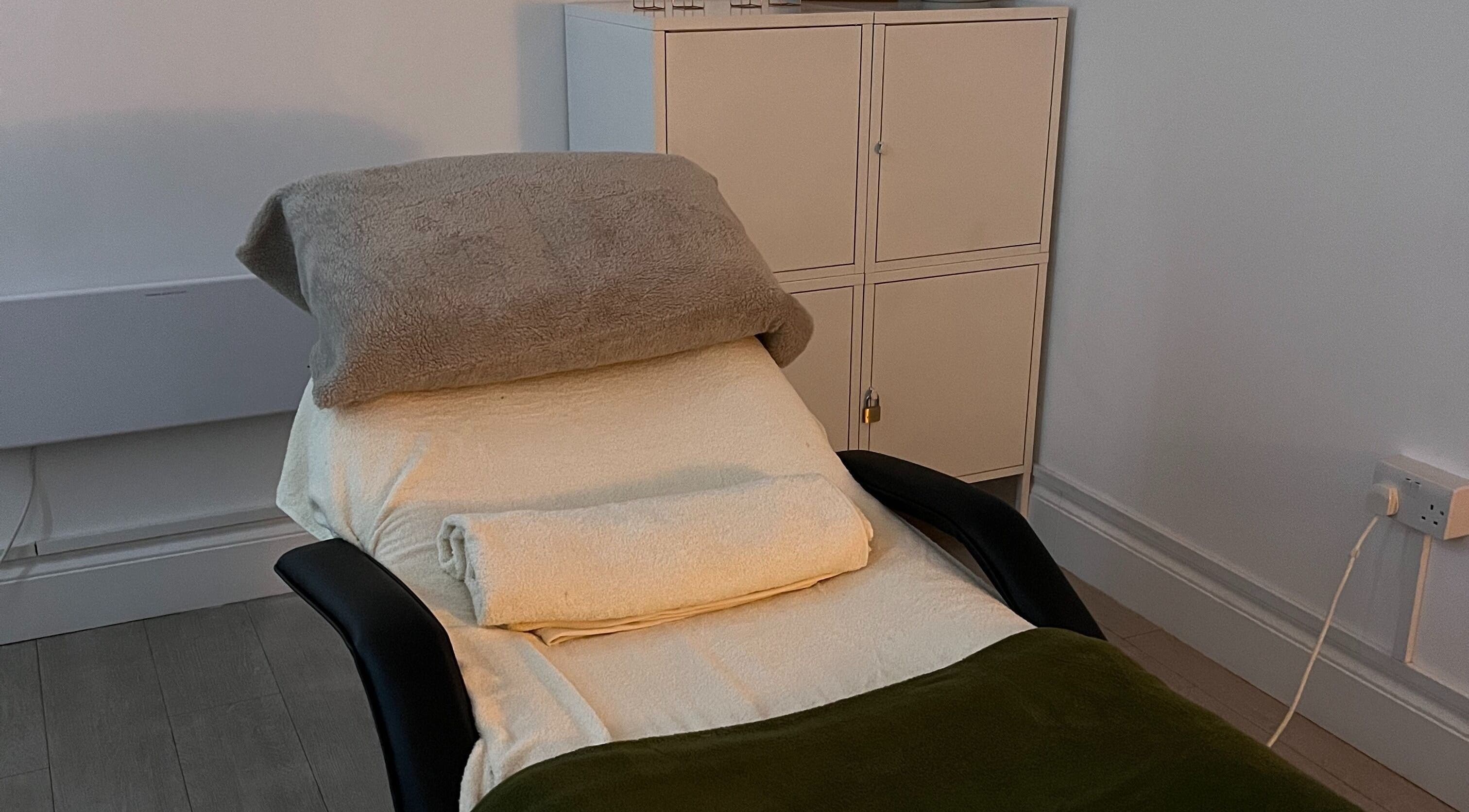 Spa treatment bed at Hummingbird Hideaway, Melton Mowbray, England, GB.