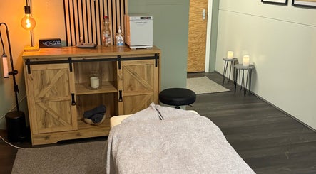 Imagen 2 de LMF massage therapy