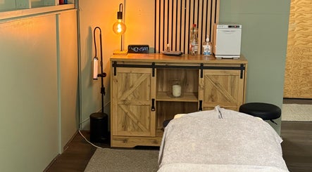 LMF Massage Therapy slika 3