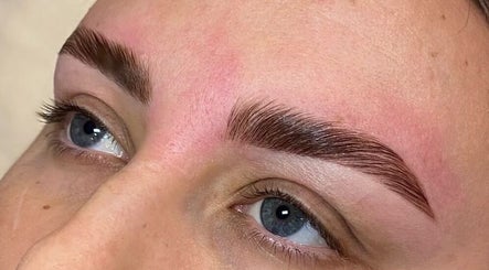 HOUSE OF BEAUTY- LASH&BROWS Studio image 2