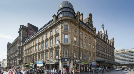Brows by KM, Glasgow City Centre image 3