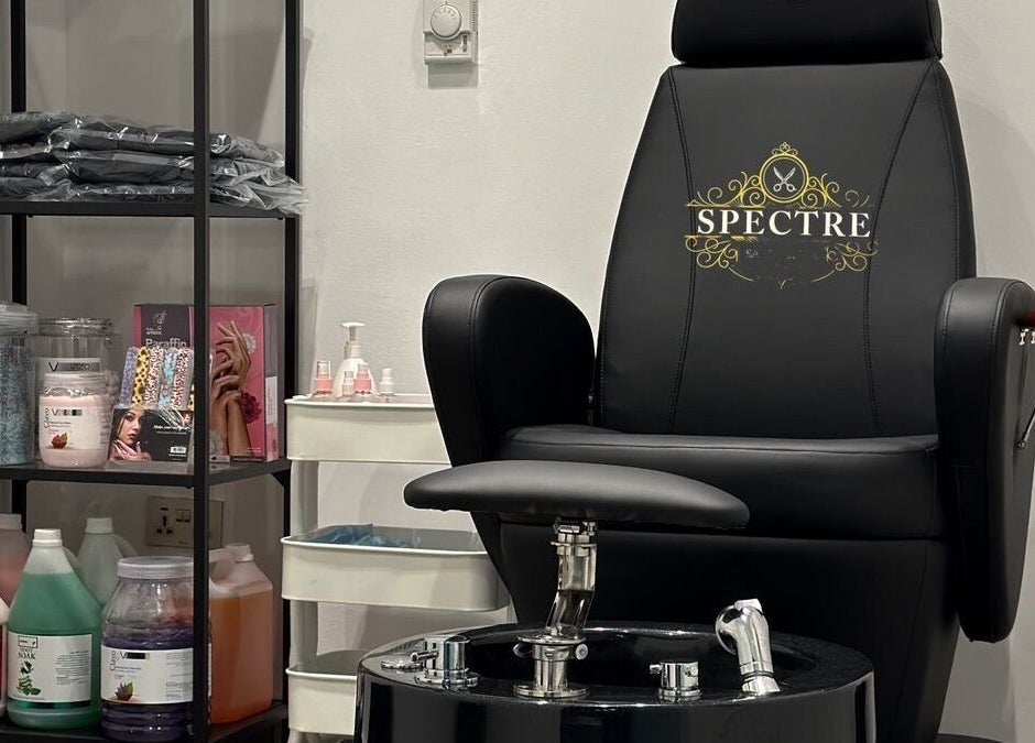 Pedicure station at Spectre Gents Salon & Spa صالون سبيكتر للرجال, Abu Dhabi, Abu Dhabi, AE.