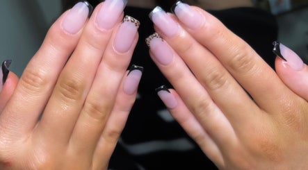 Nails by Alys image 2