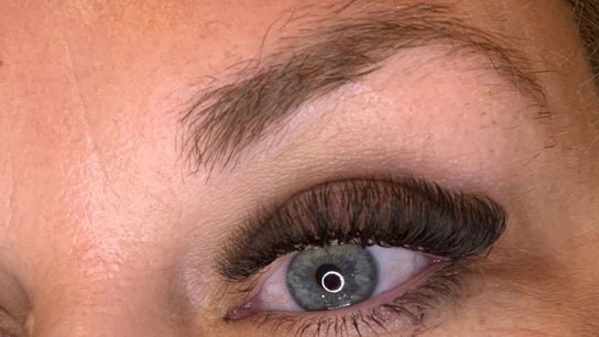 Abbie’s - Lash & Brow Artist