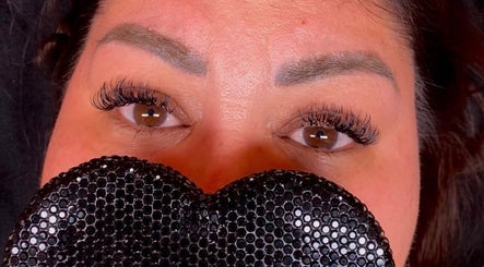 Lashes By Mar, bild 3