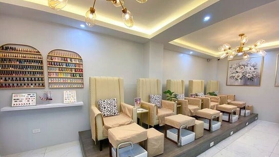 Unique CareS Wellness and Beauty Center