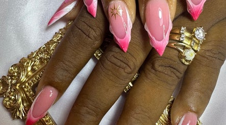 Queens Sparkle image 2