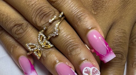 Queens Sparkle image 3