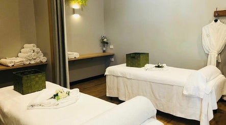 Retreat Massage and Wellness