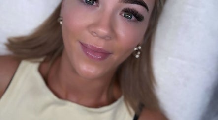 Reeva Lashes image 3