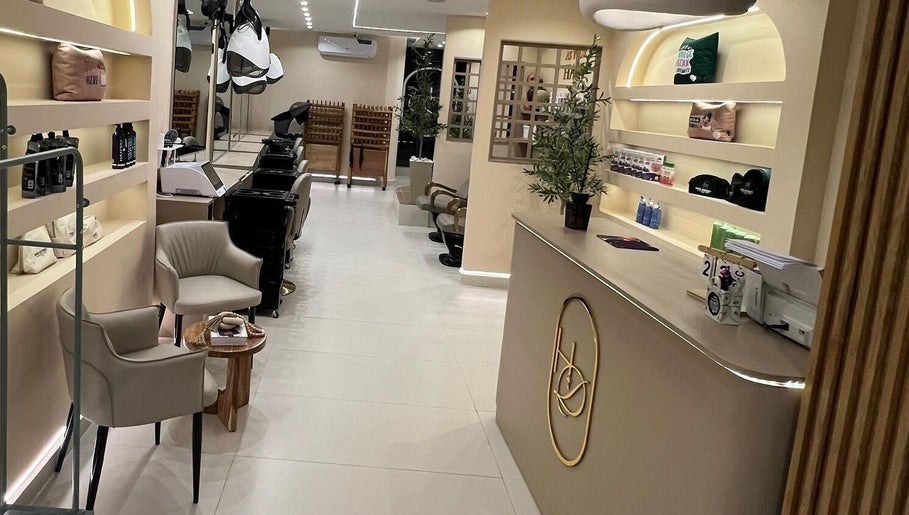 Hair District Beauty Salon & Spa图像1