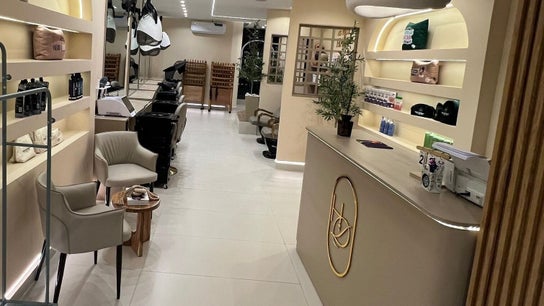 Hair District Beauty Salon & Spa
