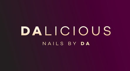 Dalicious Nails by Da Studio logo with elegant font in Wānaka, Otago, NZ.